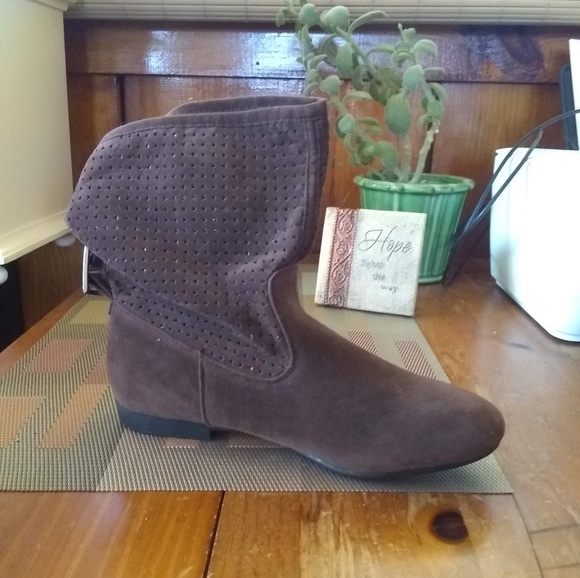 Groove Brown Flat Slouchy Ankle Booties - Picture 2 of 7